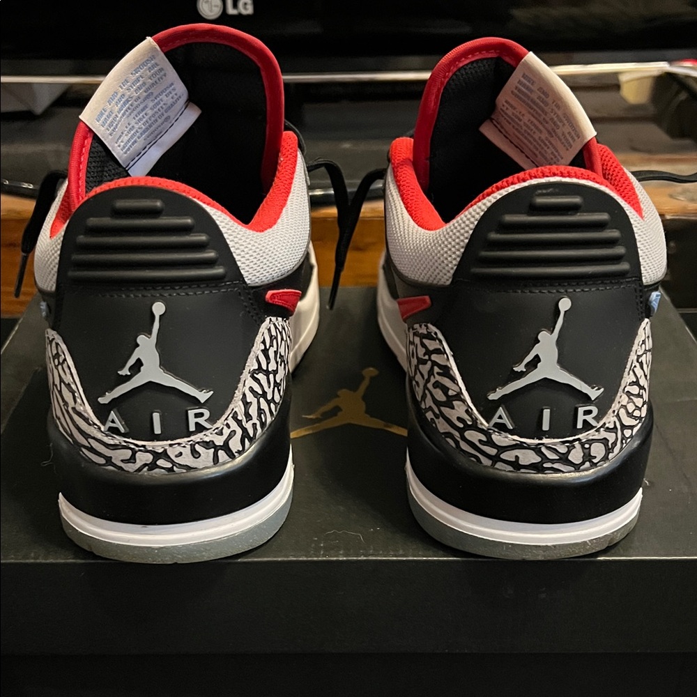 AIR JORDAN LEGACY 312 BLACK/WOLF GREY/VALOR BLUE SIZE 9